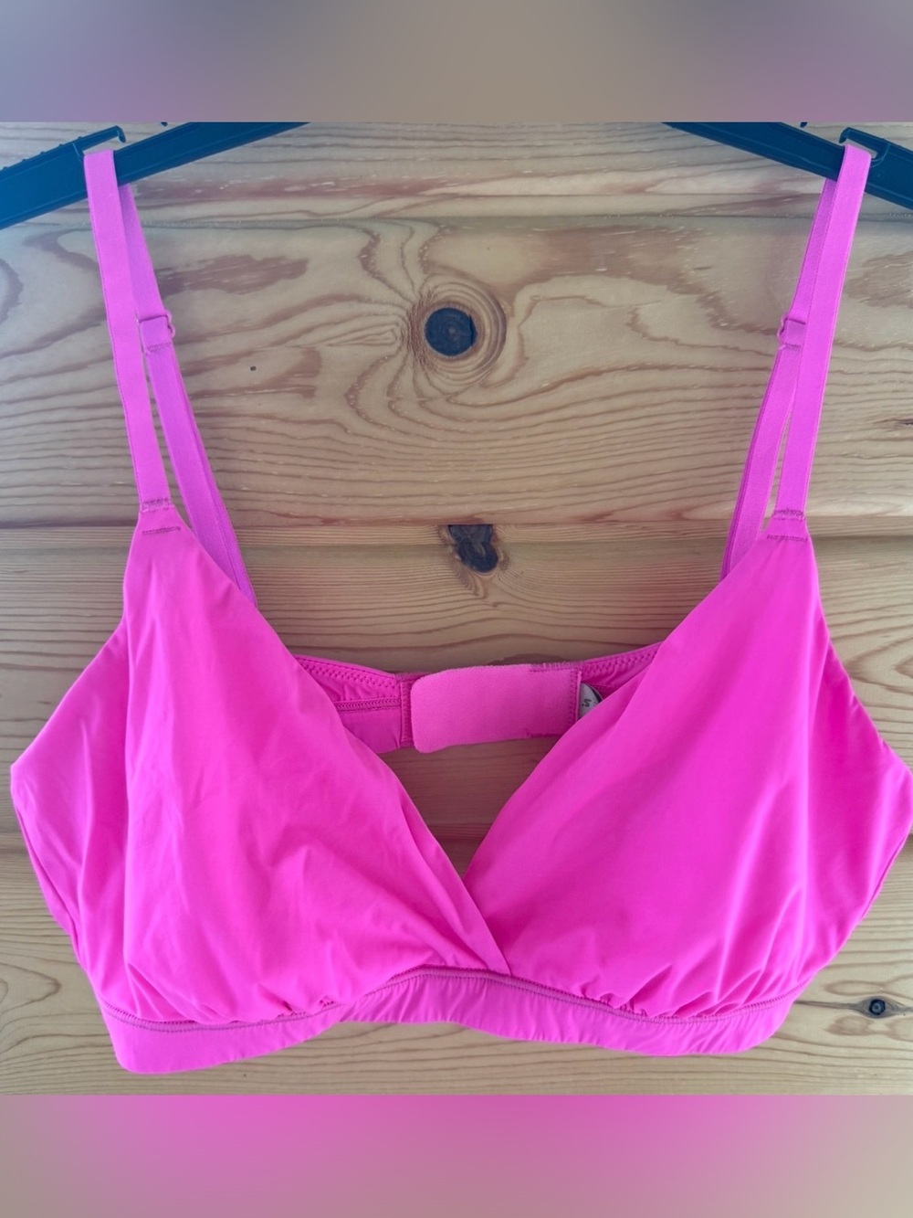 INLYRIC Women's Wireless Bright Pink Bralette with Adjustable Straps Large